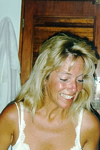 Janet smiling before wedding